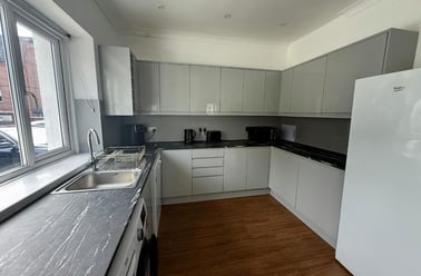 Addison Road, North Hill, Plymouth - Image 3